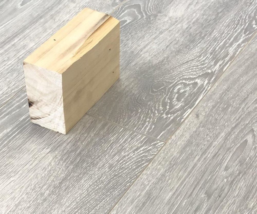 Ламинат "SunFloor" 8/32 4V Дуб Гвинея 34 (1380*193*8 мм) — купить в Самаре