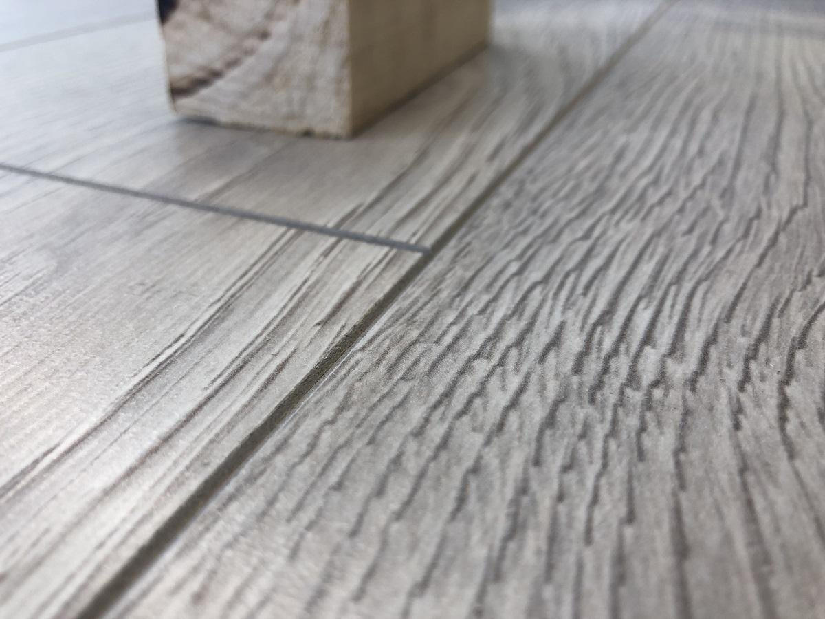 Ламинат "SunFloor" 8/32 4V Дуб Лайн 37 (1380*193*8 мм) — купить в Самаре